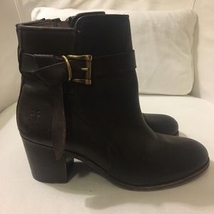 Frye Malorie Knotted Short Booties 7.5